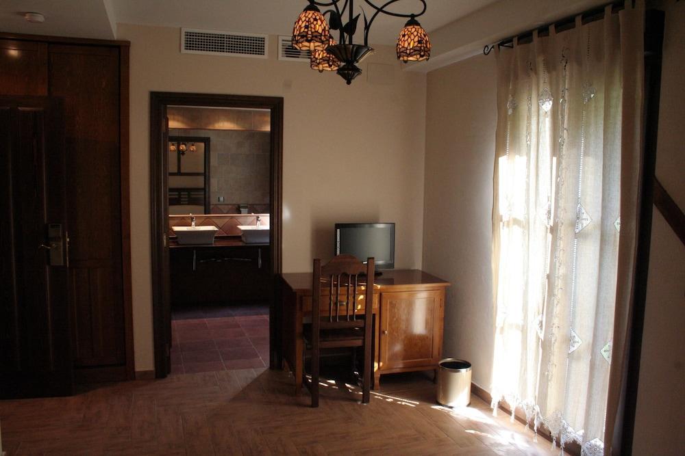 Hotel Casa Beletri เบคาร์ ภายนอก รูปภาพ