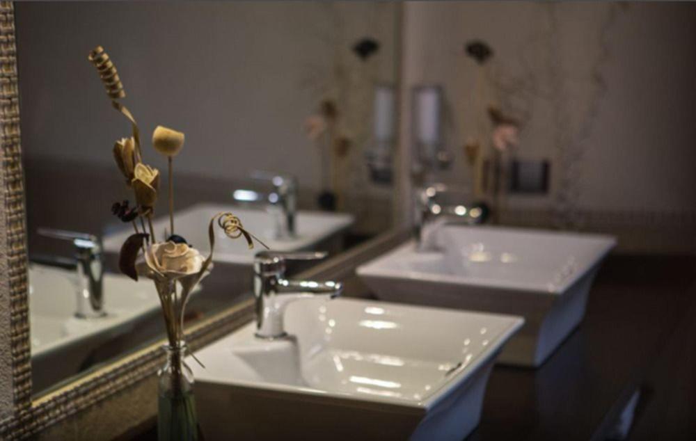 Hotel Casa Beletri เบคาร์ ภายนอก รูปภาพ