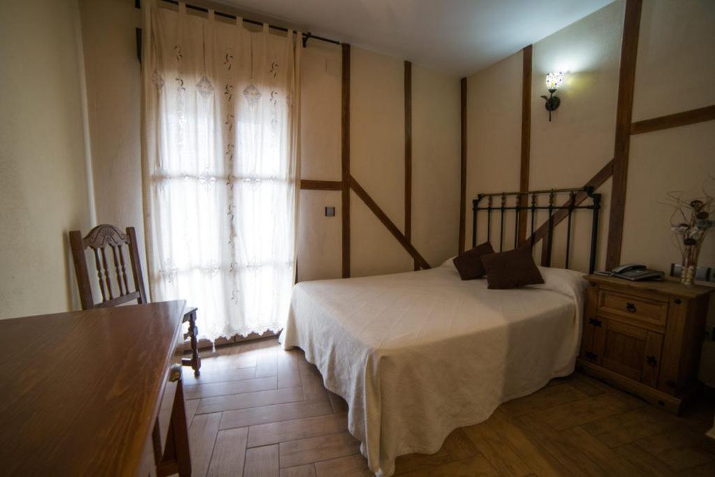 Hotel Casa Beletri เบคาร์ ภายนอก รูปภาพ